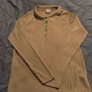 The Drop tan collar button ribbed polyester shirt size Large